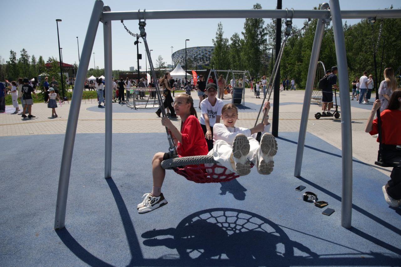 Фото «Тысячи детских улыбок» На Михайловской Набережной и в парке «Арена» в Новосибирске стартовал День защиты детей – ОНЛАЙН репортаж 46